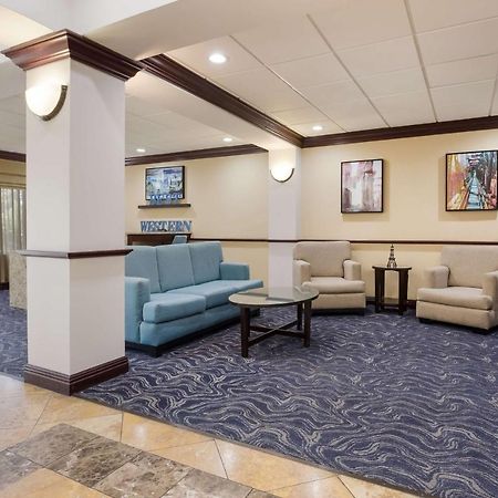 Best Western Coffeyville Central Business District Inn And Suites Exterior foto