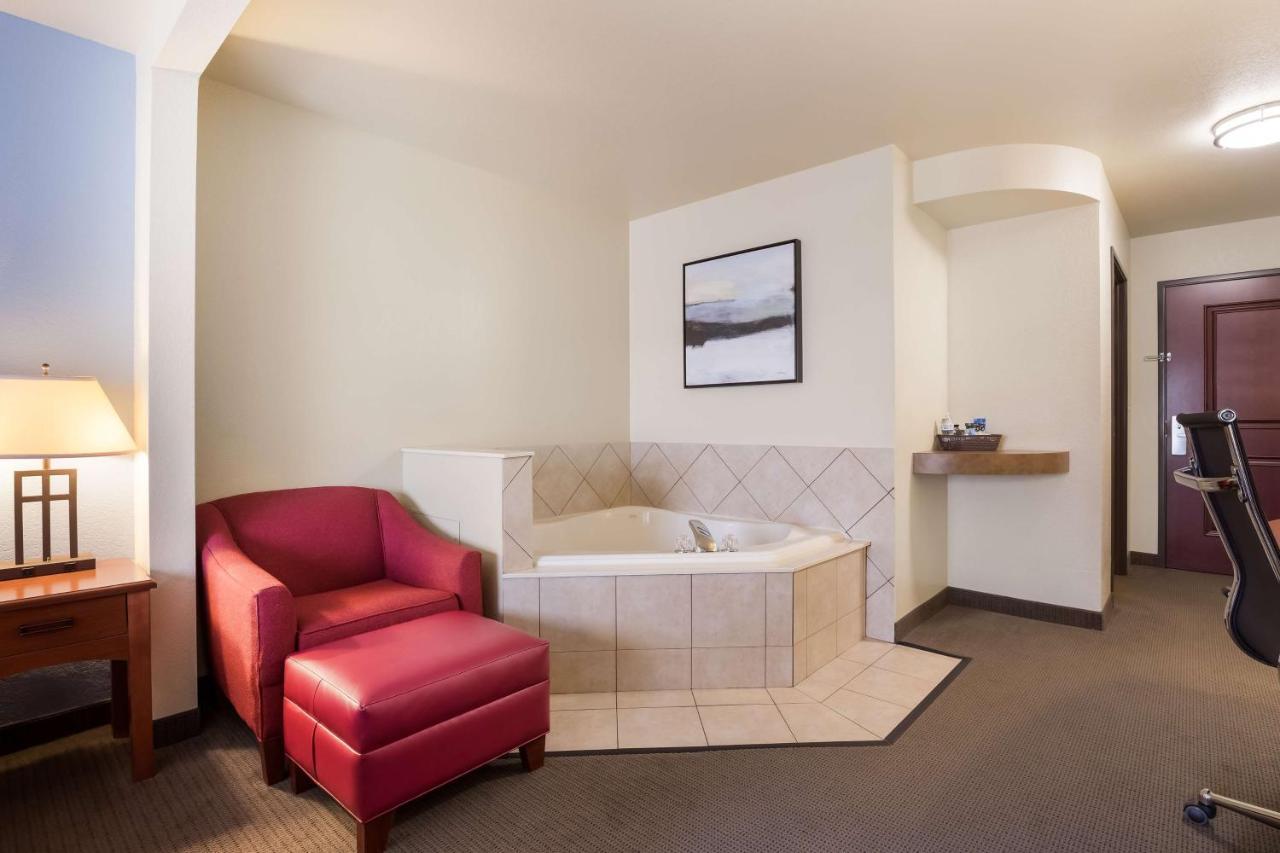 Best Western Coffeyville Central Business District Inn And Suites Exterior foto