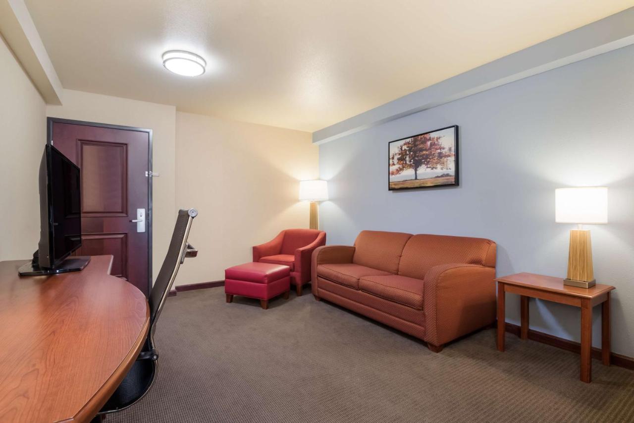 Best Western Coffeyville Central Business District Inn And Suites Exterior foto